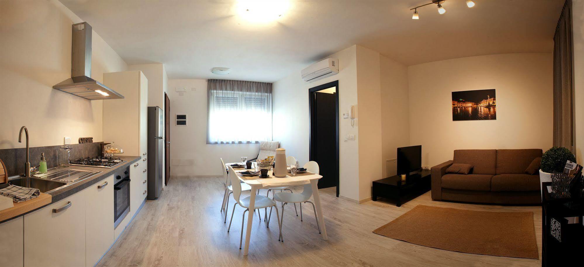 Urban Homy Gorizia Acomodação com café da manhã Exterior foto